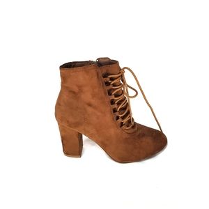 Nature breeze laced Tan booties sz 7